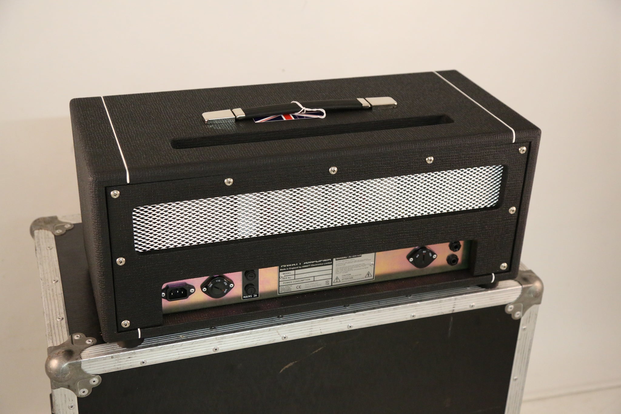 Hiwatt DR103 : Hiwatt's Famous Custom 100W Head – MelodyAndVerb